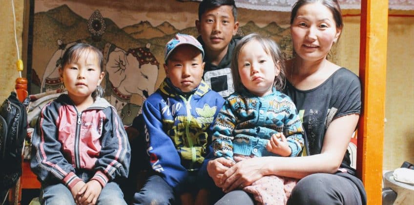 Horse-trails-mongolia-tours-mongolia-treval-mongolia-treks-mongolia-riding-mongolia-Arkhangai-tamir-river-horse-trekking-horse-mongolia-tuul-nomadic-landscape-trekking-