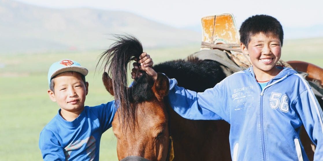 Horse-trails-mongolia-tours-mongolia-travel-mongolia-treks-mongolia-riding-mongolia-Arkhangai-Yolyn-am-horse-trekking-horse-mongolia-horses-gobi-race